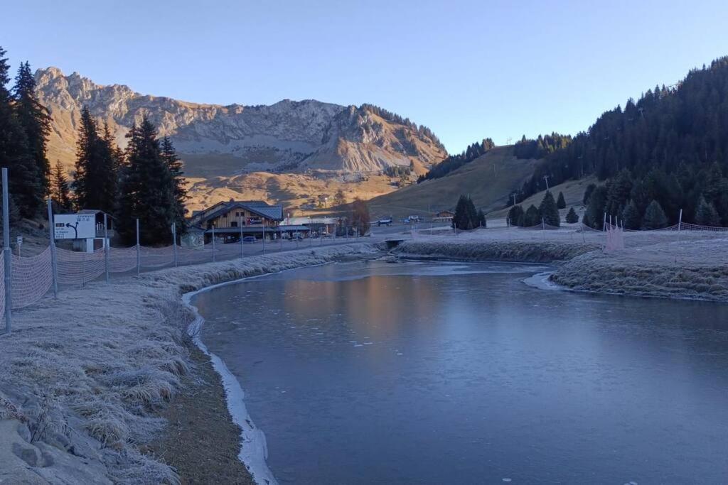 Studio Au Pied Des Pistes Avec Vue Sur La Montagne Mieussy Buitenkant foto